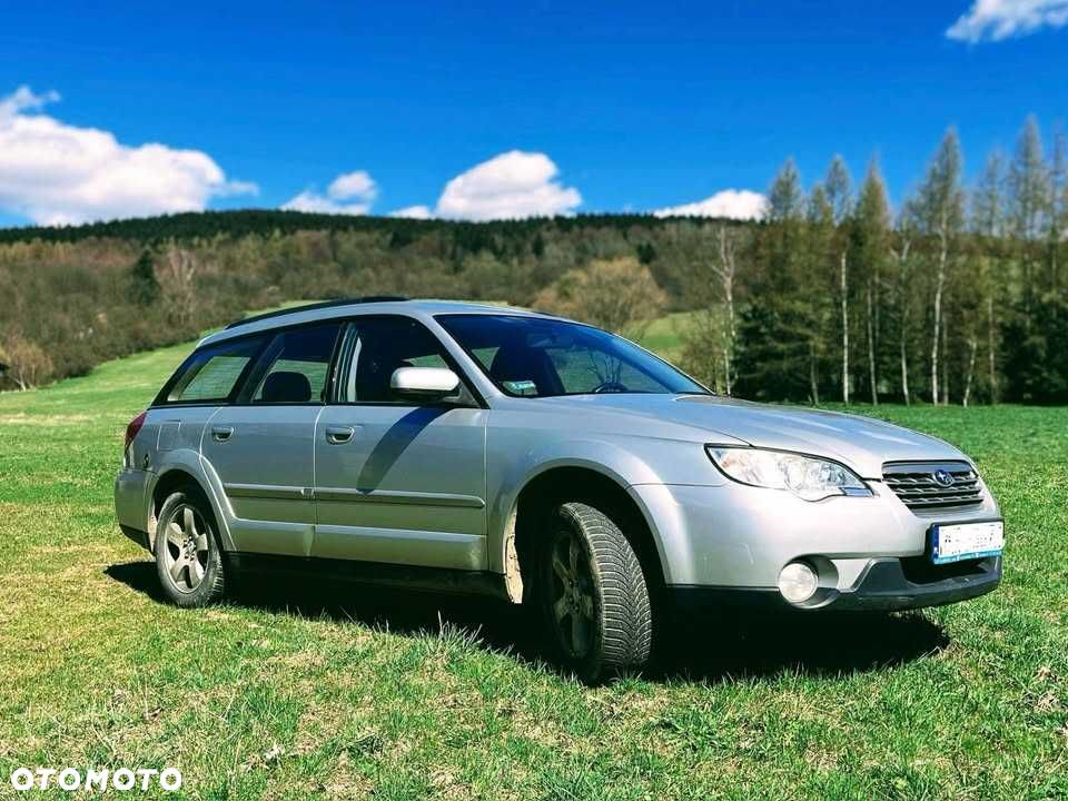 Subaru Outback - 1