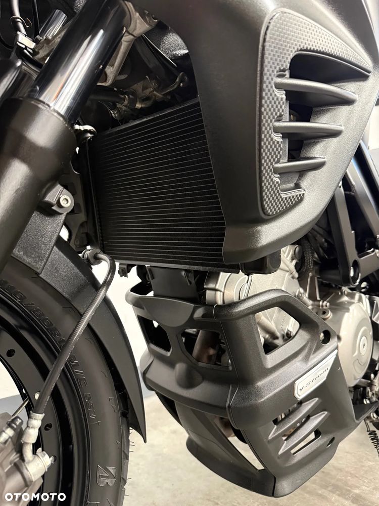 Suzuki V-STROM - 26