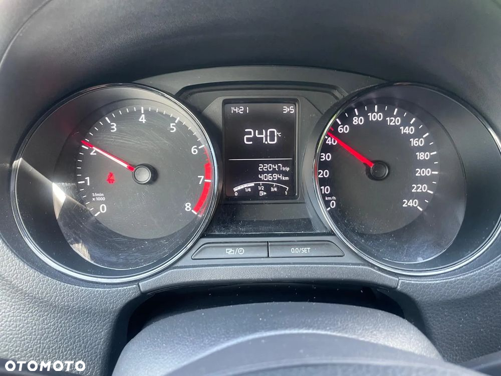 Volkswagen Polo 1.0 BMT Trendline - 6