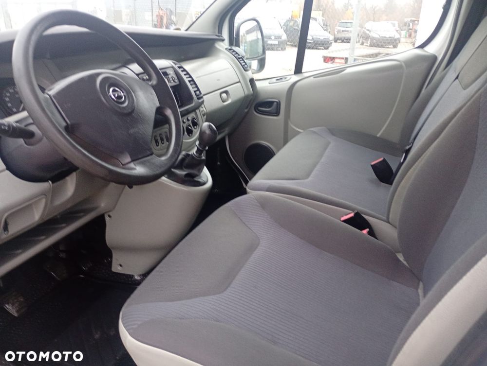 Opel Vivaro - 9