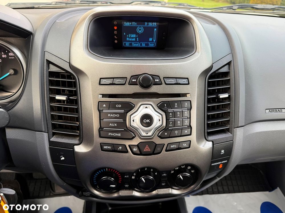 Ford Ranger XLT - 32