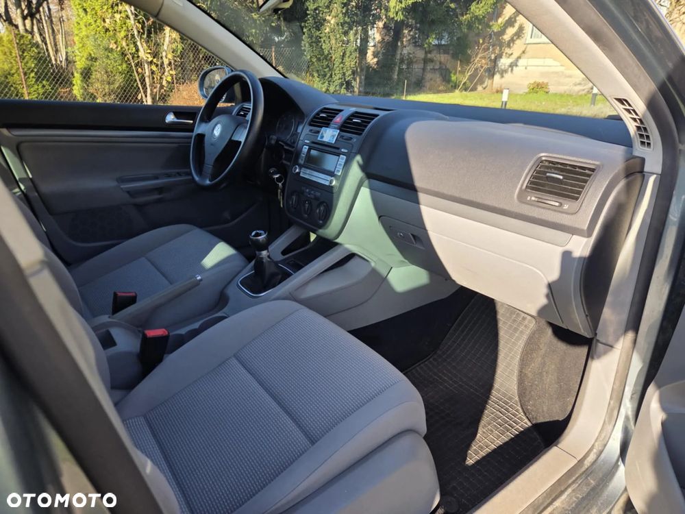 Volkswagen Jetta 1.9 TDI Comfortline - 10