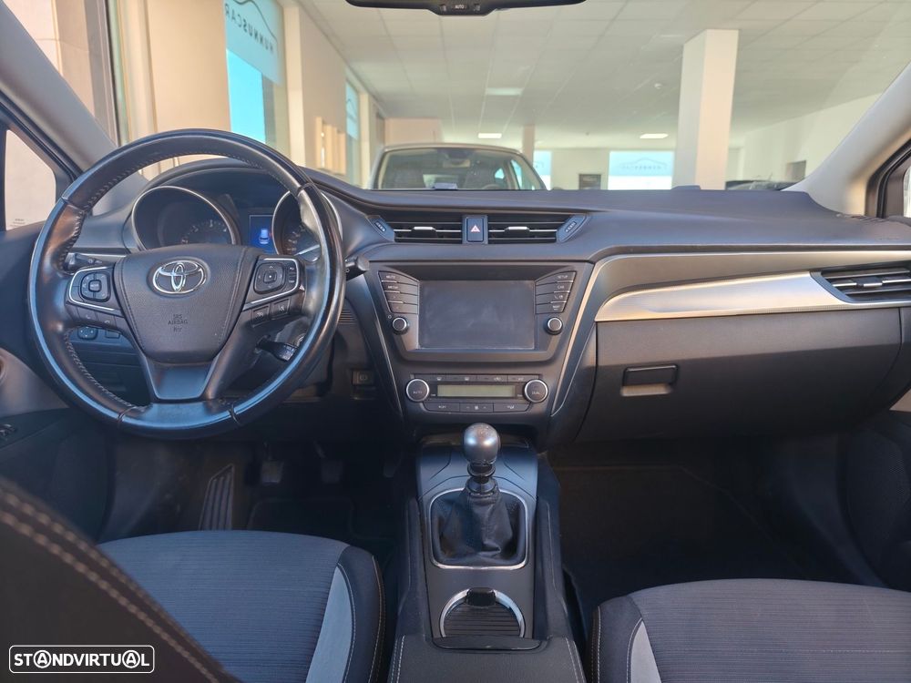 Toyota Avensis Touring Sports 1.6 D-4D Exclusive - 5
