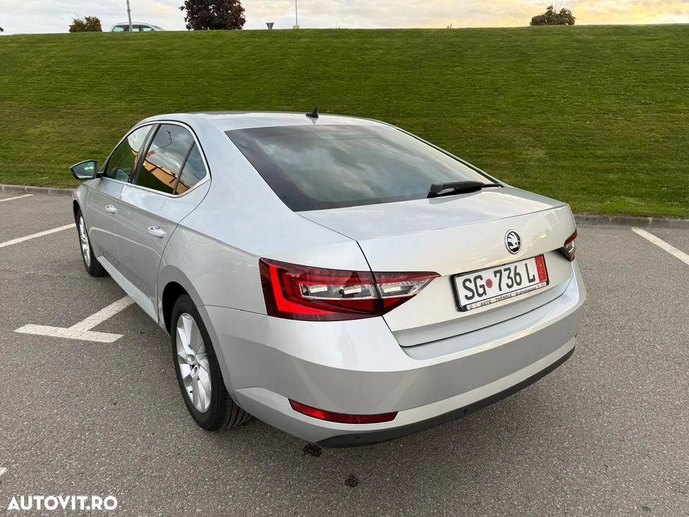 Skoda Superb 1.4 TSI DSG Ambition - 3