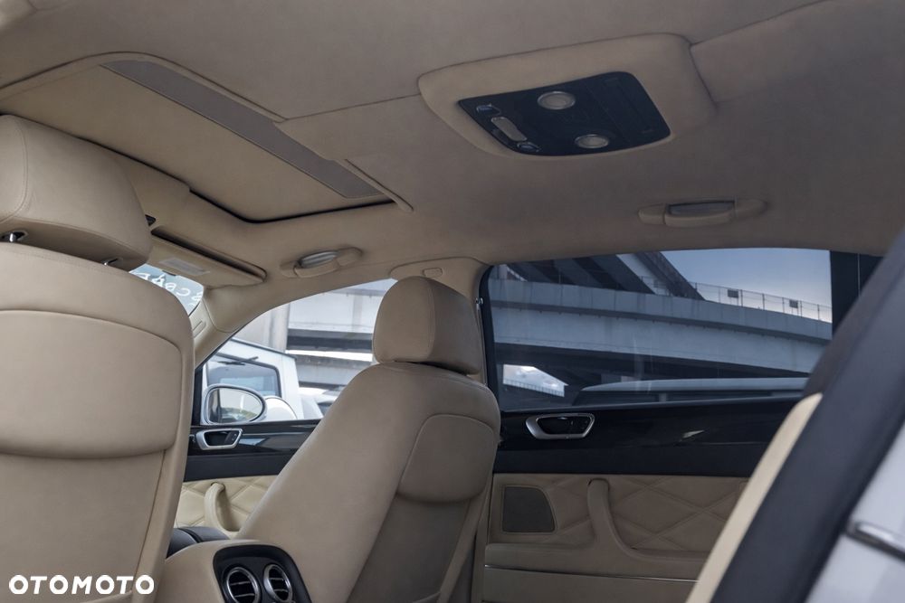 Bentley Flying Spur - 4