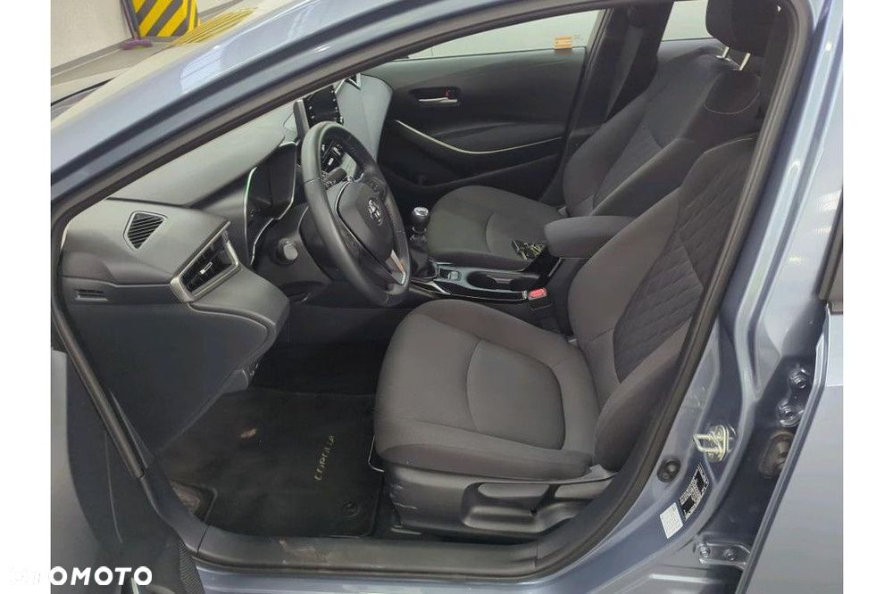 Toyota Corolla - 5