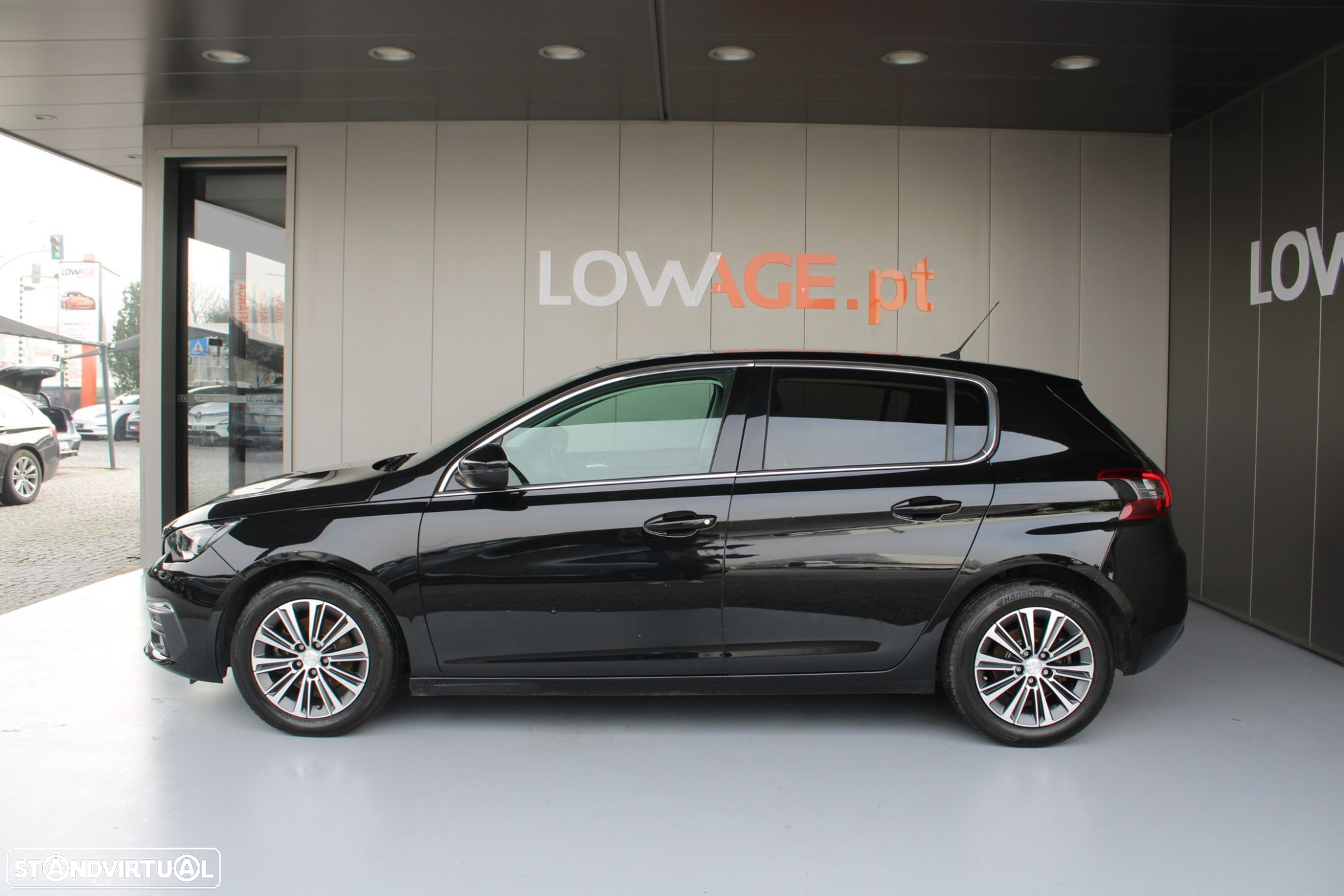Peugeot 308 1.2 PureTech Allure - 18
