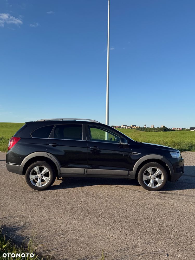 Chevrolet Captiva 2.2 D LT+ - 4