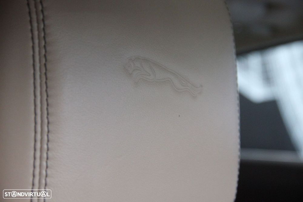 Jaguar XJ 3.0 D V6 Premium Luxury - 11