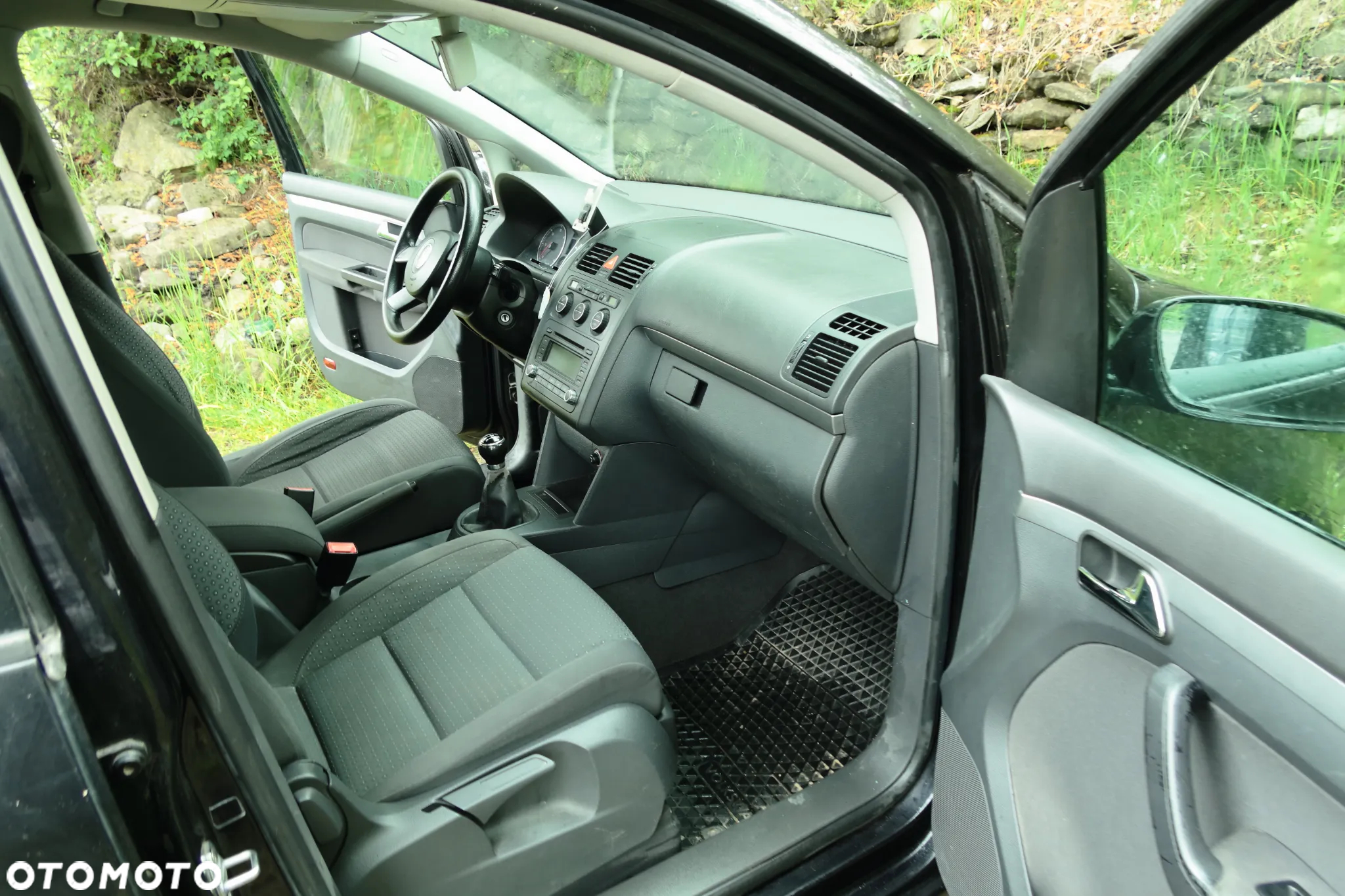 Volkswagen Touran 2.0 TDI DPF Trendline - 9