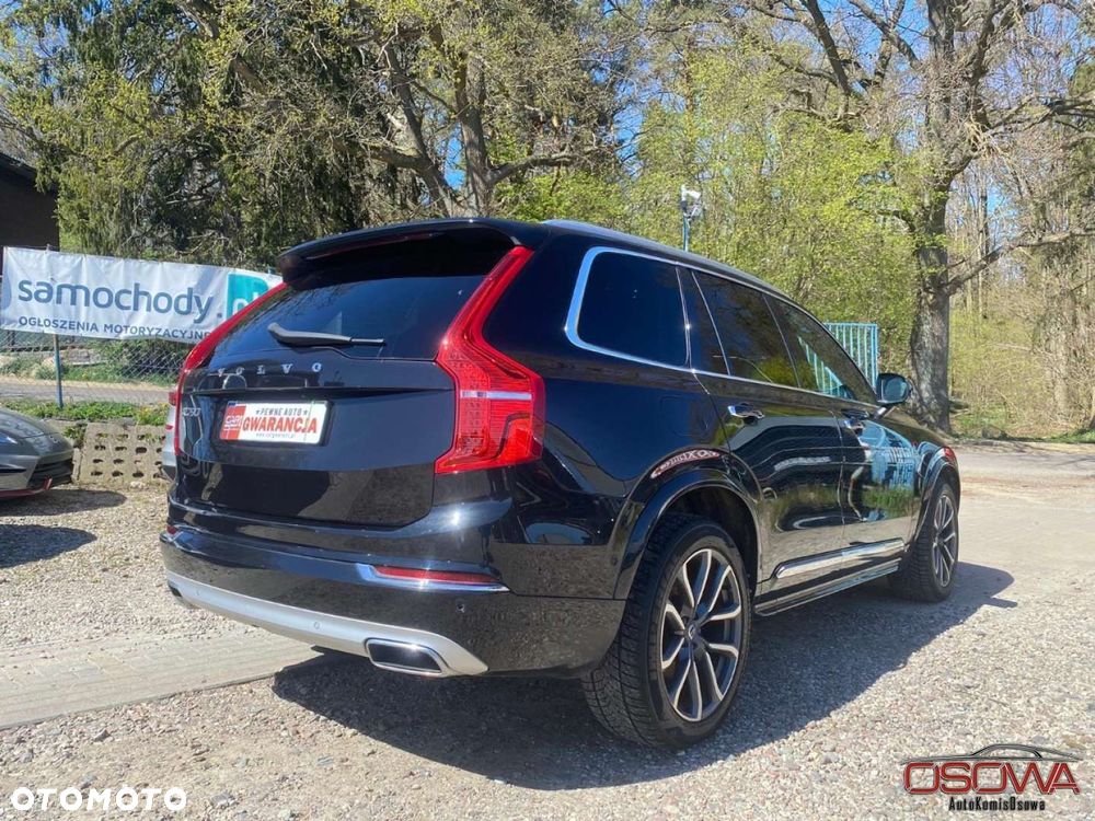 Volvo XC 90 - 9