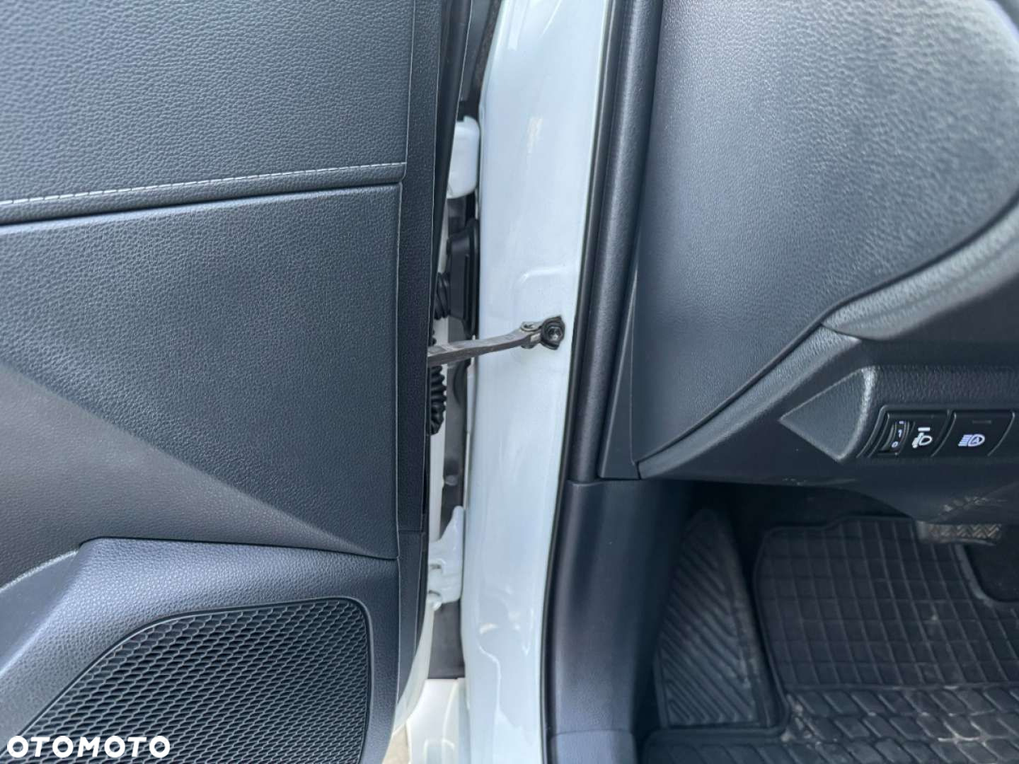 Toyota Corolla 1.8 Hybrid Active - 23
