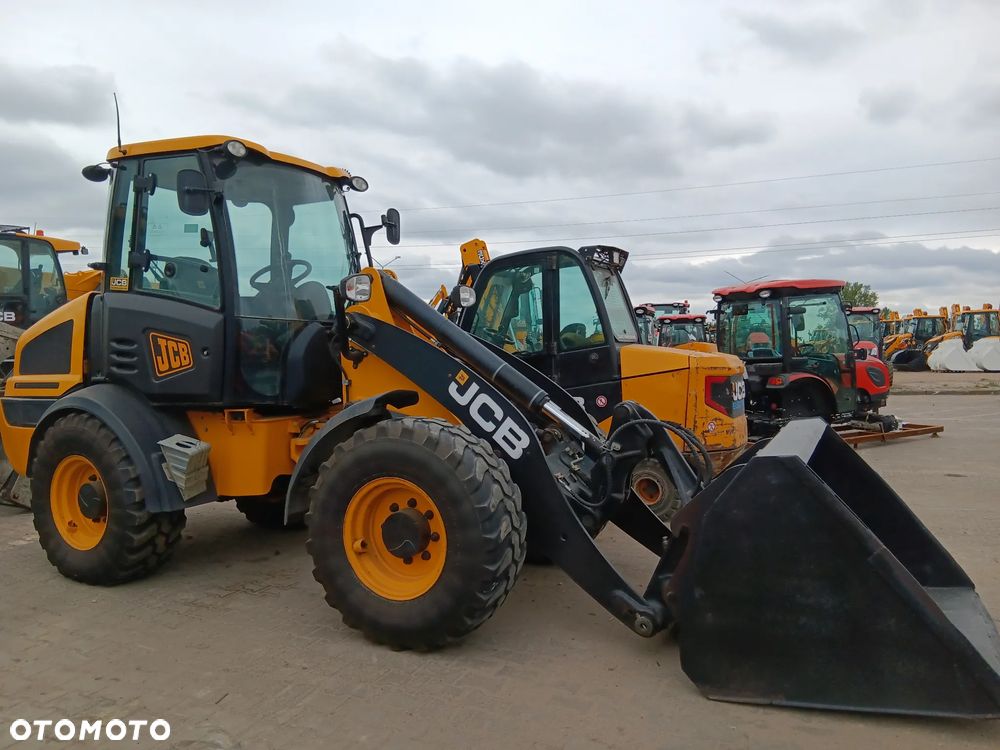 JCB 409 - 14