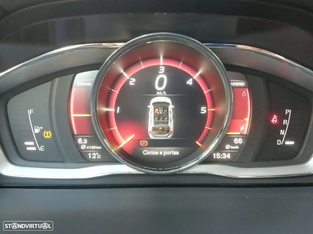 Volvo V60 2.4 D6 R-Design Sum.AWD Phev - 45