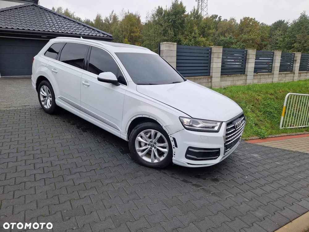 Audi Q7 3.0 TFSI Quattro Tiptronic - 24