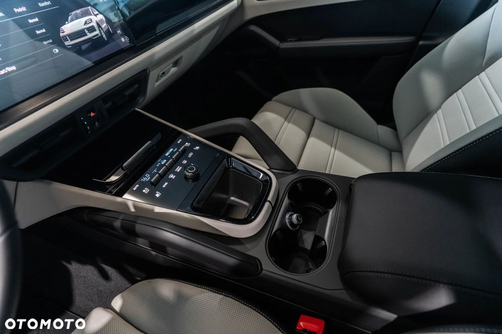 Porsche Cayenne Black Edition - 27