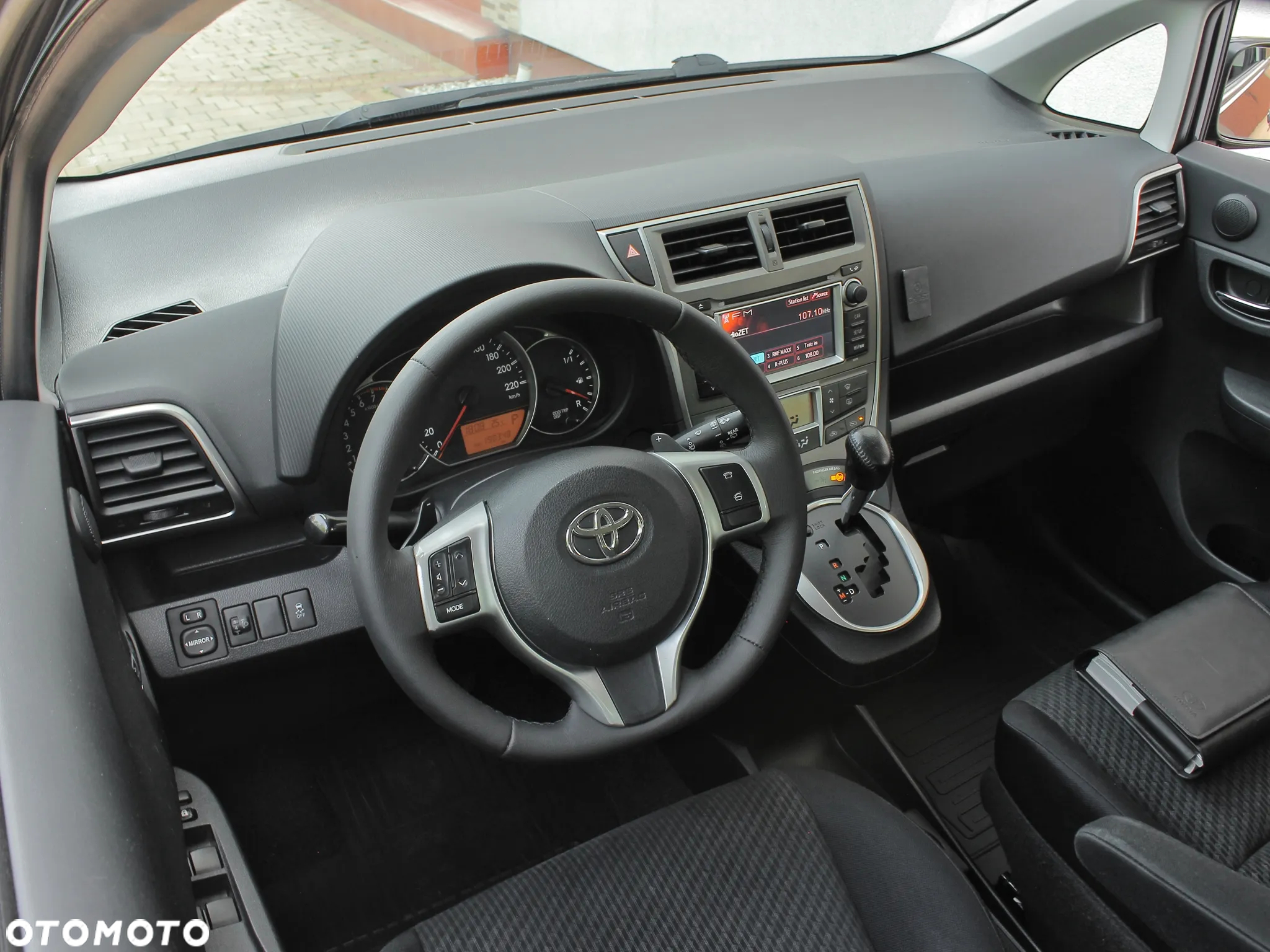 Toyota Verso S 1.33 VVT-i Multidrive Club - 17