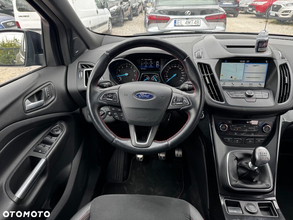 Ford Kuga 1.5 EcoBoost 2x4 ST-Line - 33