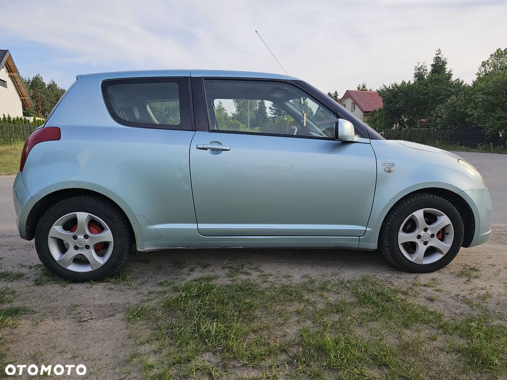 Suzuki Swift - 3