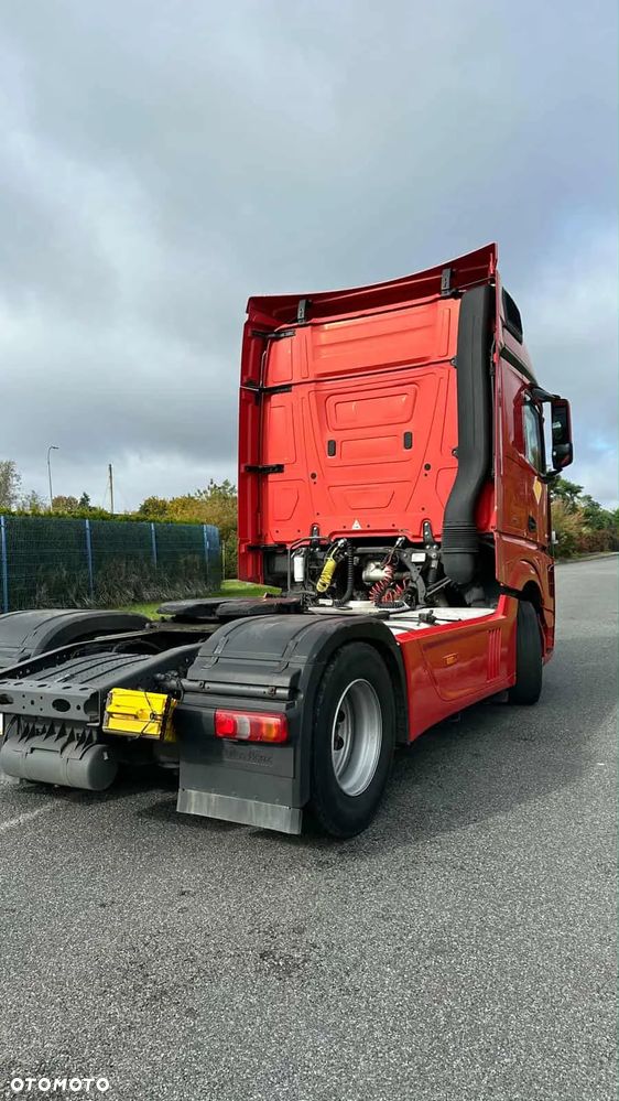 Mercedes-Benz Actros - 5