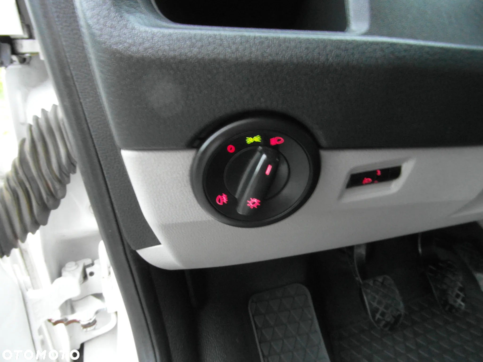 Volkswagen Transporter T6 TDI L1H1 - 24