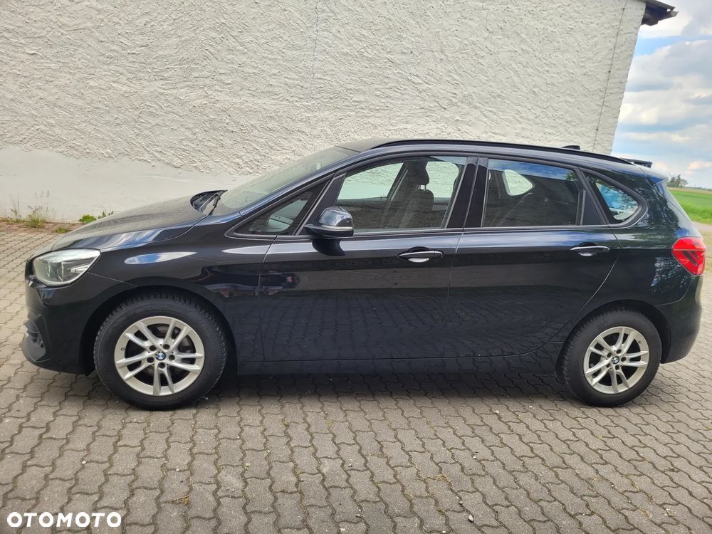 BMW Seria 2 218d - 24