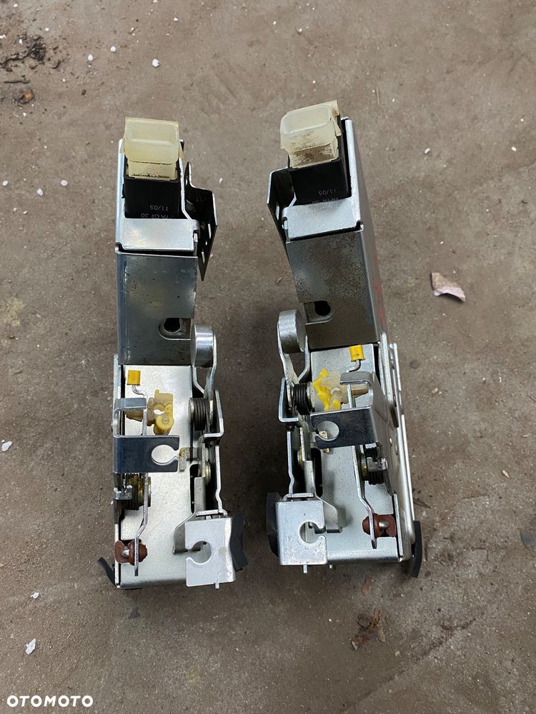 FORD CONNECT ZAMEK DRZWI PRZESUWNYCH 2T14V264A32 2T14V264A33 - 2