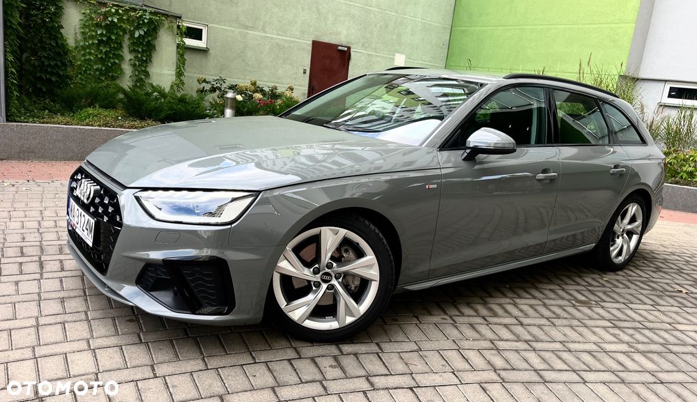 Audi A4 Avant 2022 photo 2