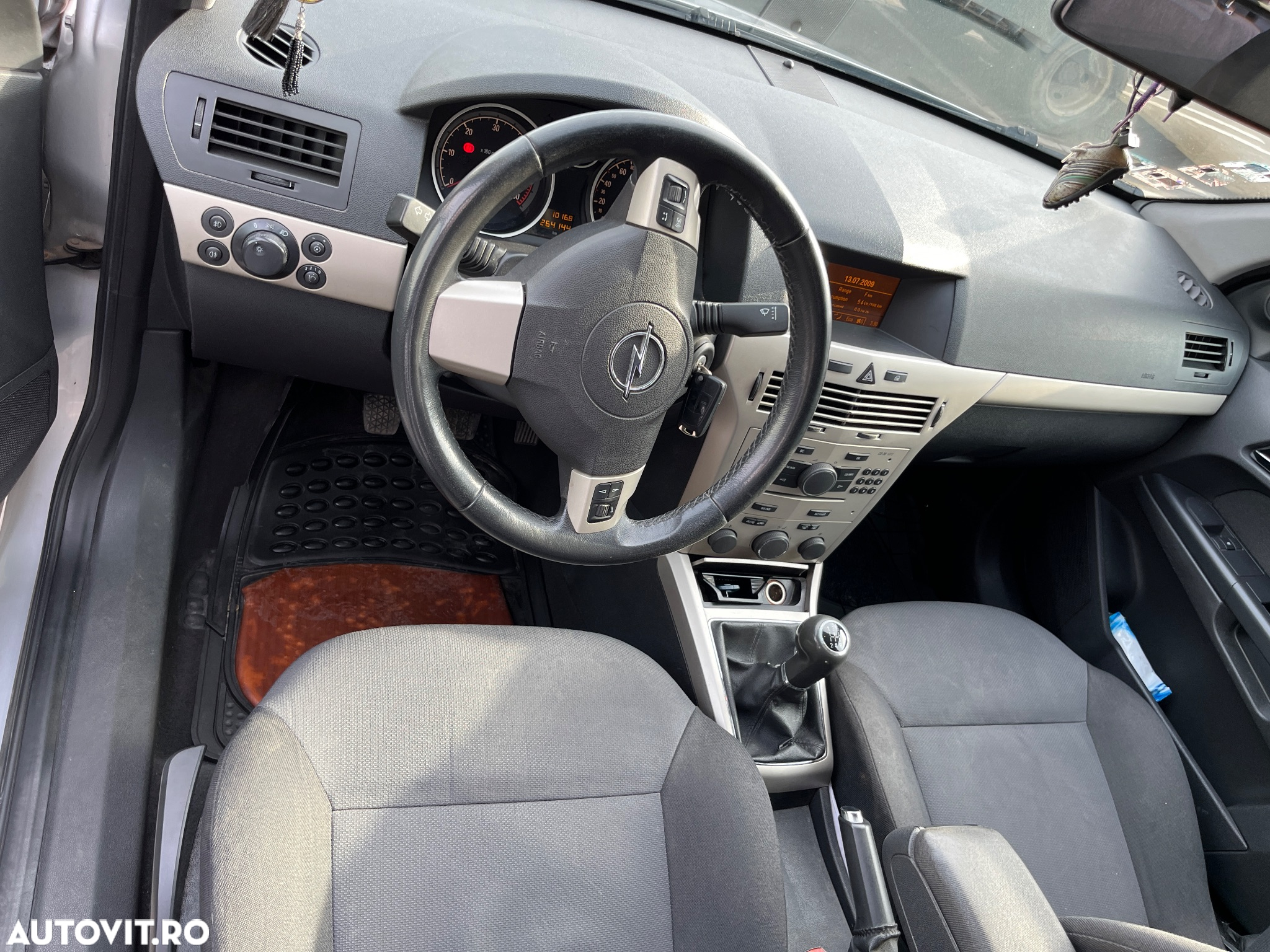 Opel Astra 1.7 CDTI Sedan Enjoy - 2
