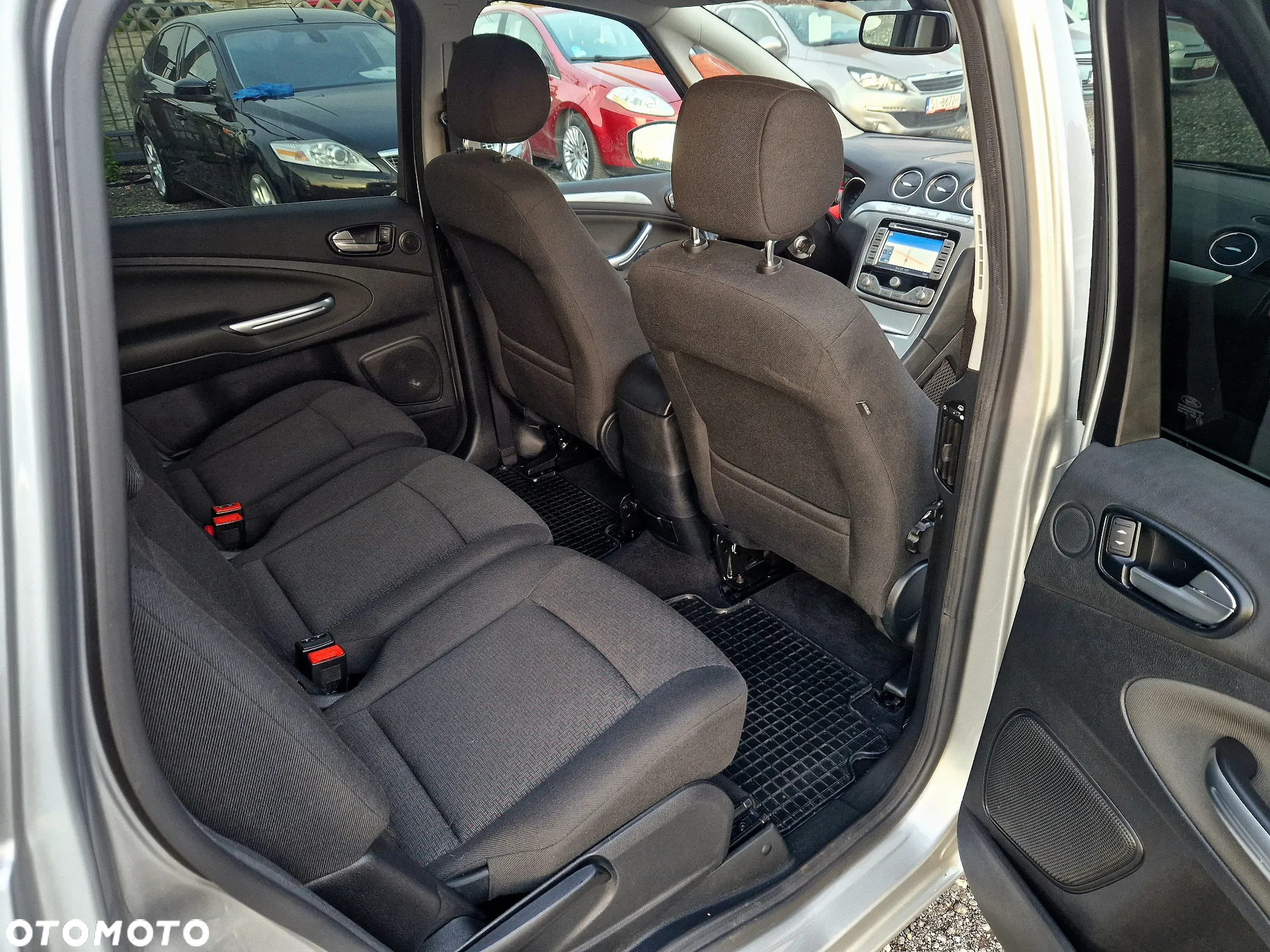 Ford S-Max - 22