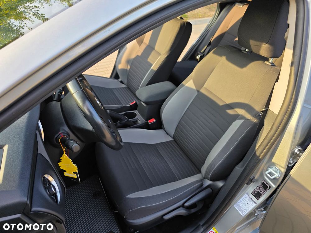 Toyota Auris 1.6 Premium - 23