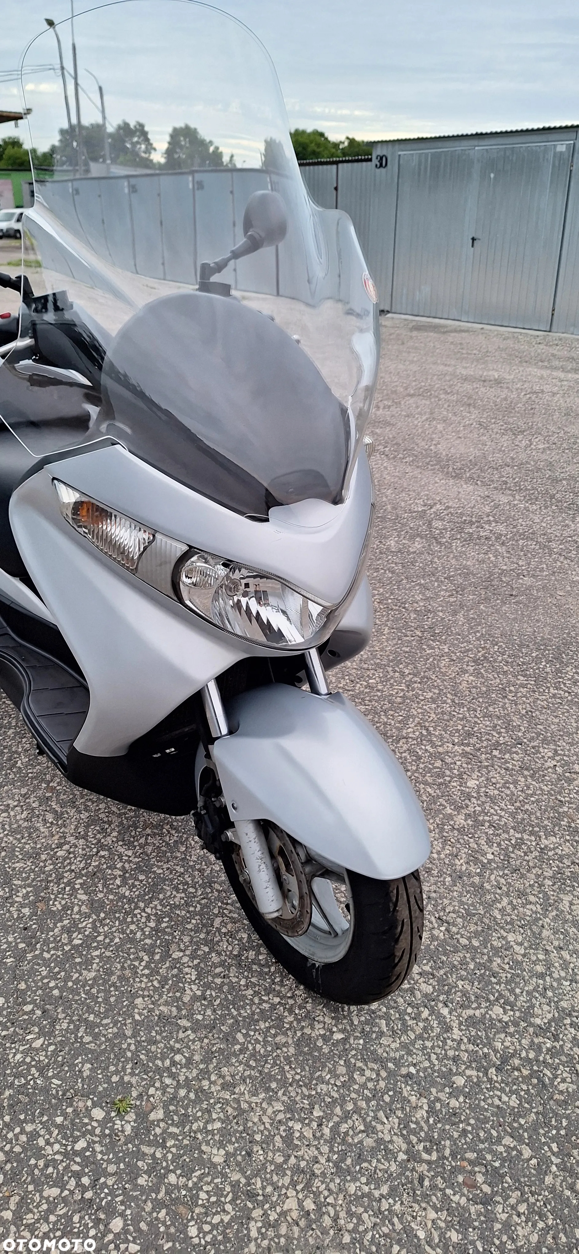 Suzuki Burgman - 17