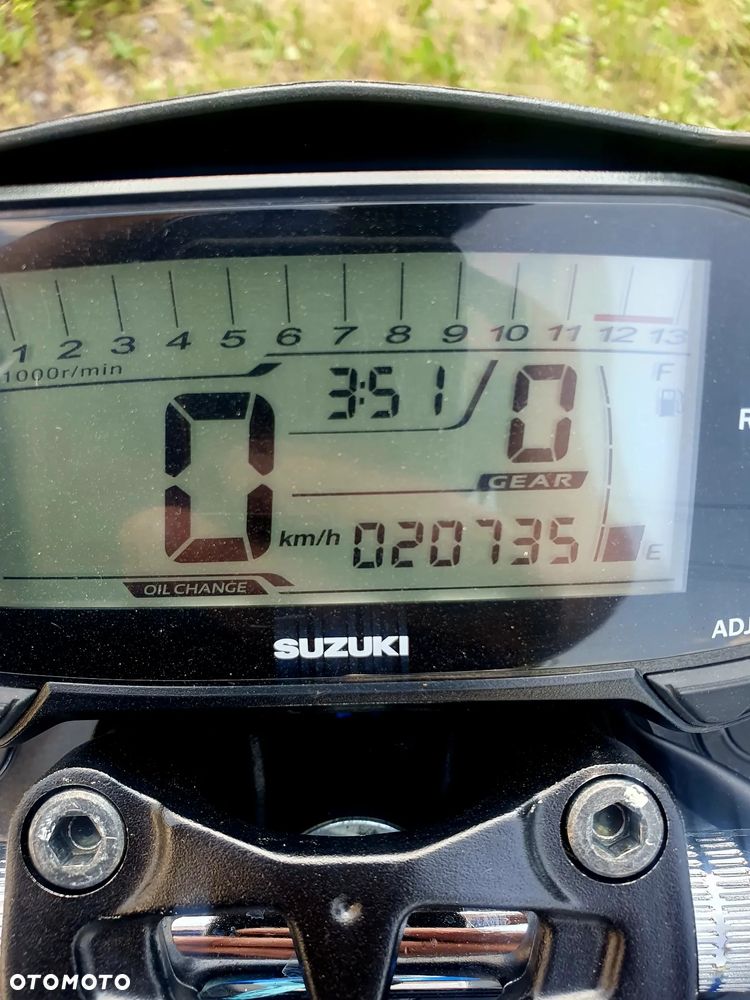Suzuki GSX - 19