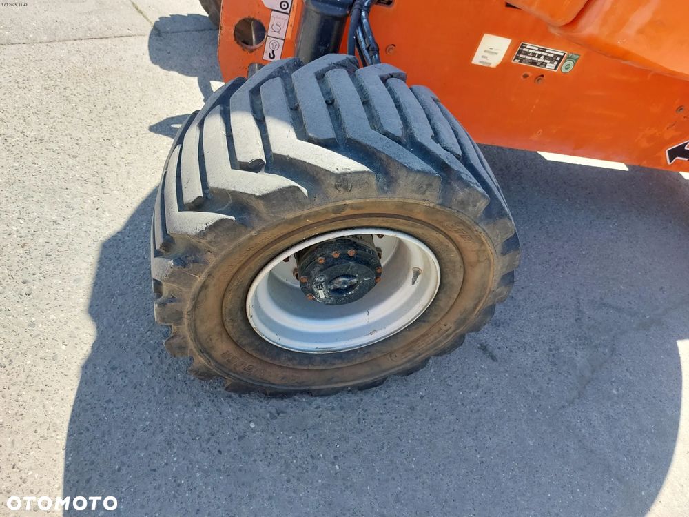 JLG 510AJ - 25