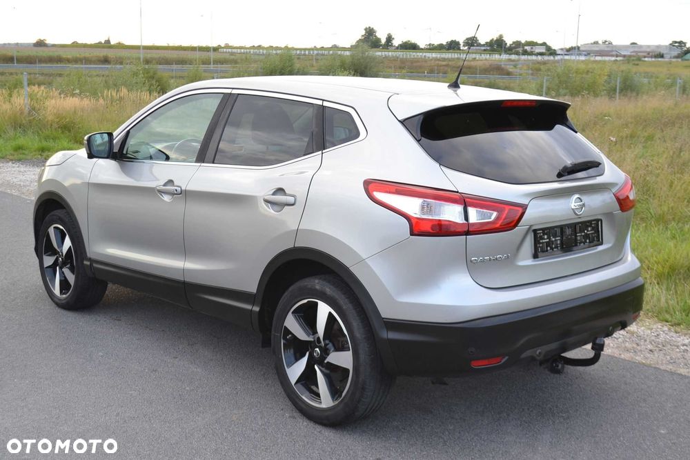 Nissan Qashqai - 2