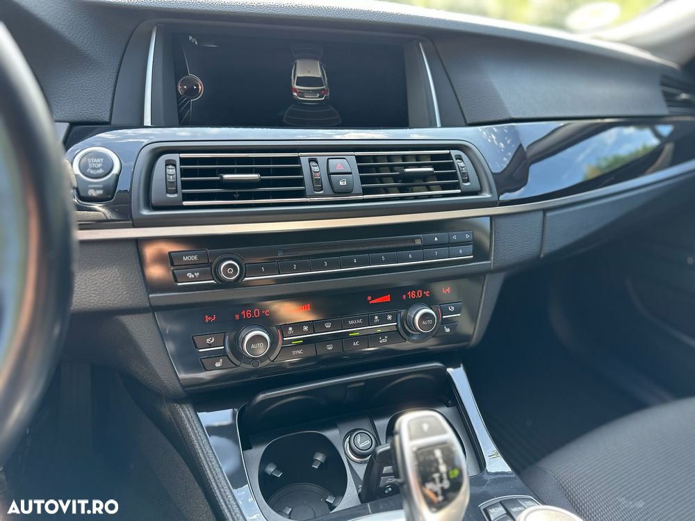 BMW Seria 5 525d xDrive AT - 33