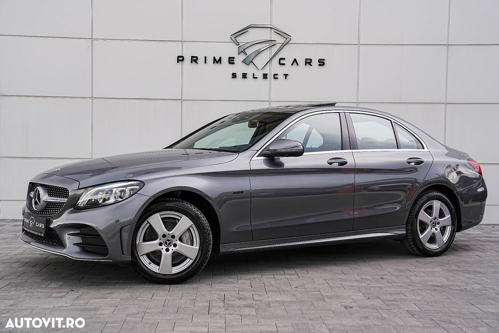 Mercedes-Benz C 300 e 4MATIC 9G-TRONIC AMG Line - 29