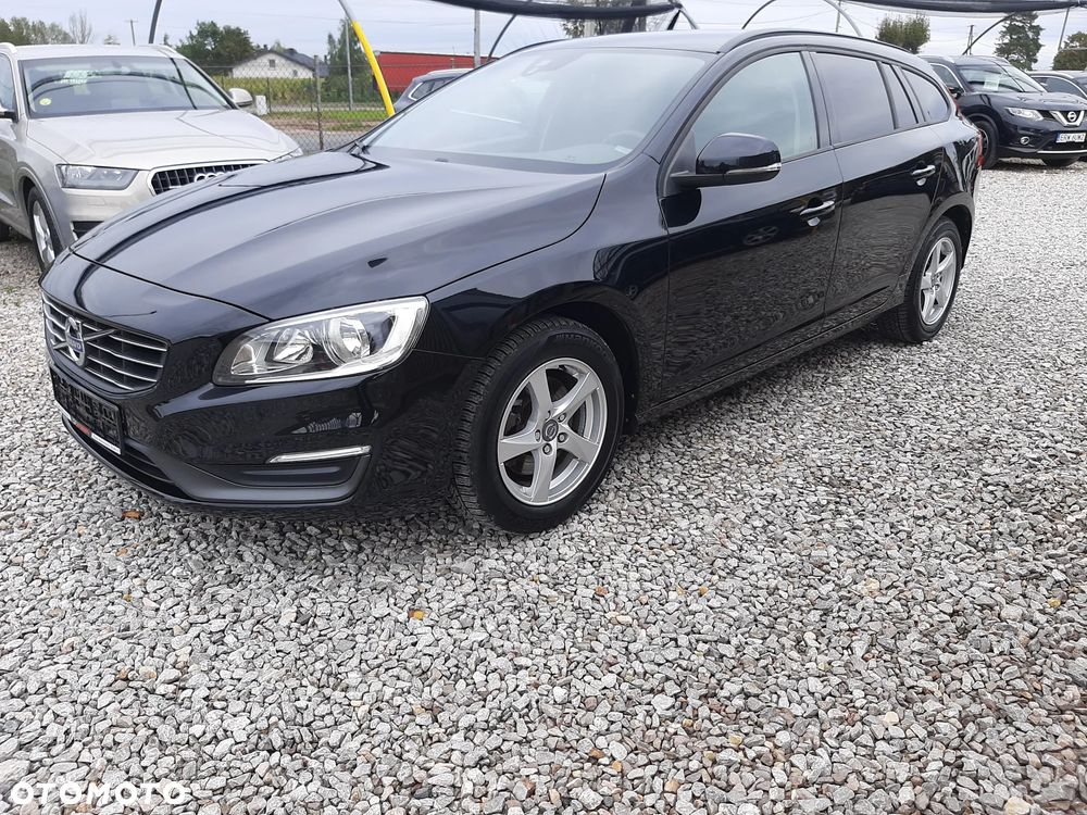 Volvo V60 D2 Momentum - 4