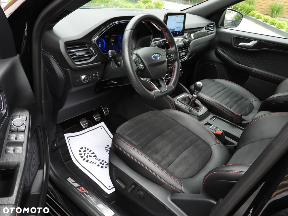 Ford Kuga 2.0 EcoBlue mHEV FWD ST-Line X - 28