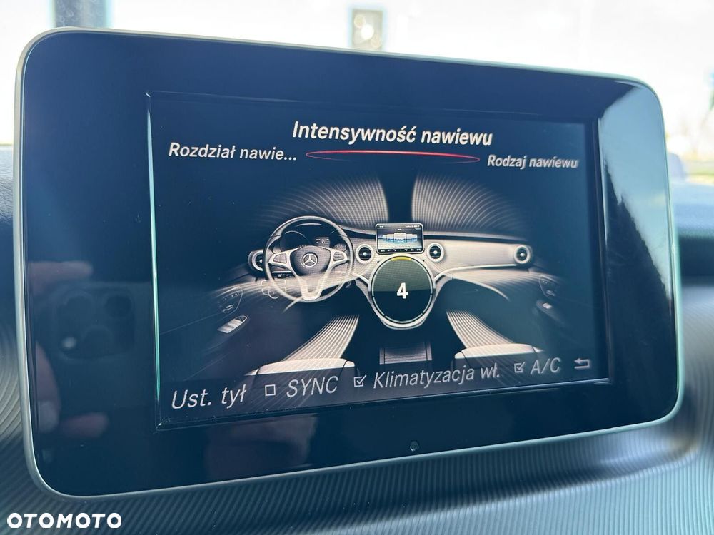 Mercedes-Benz Klasa V - 37