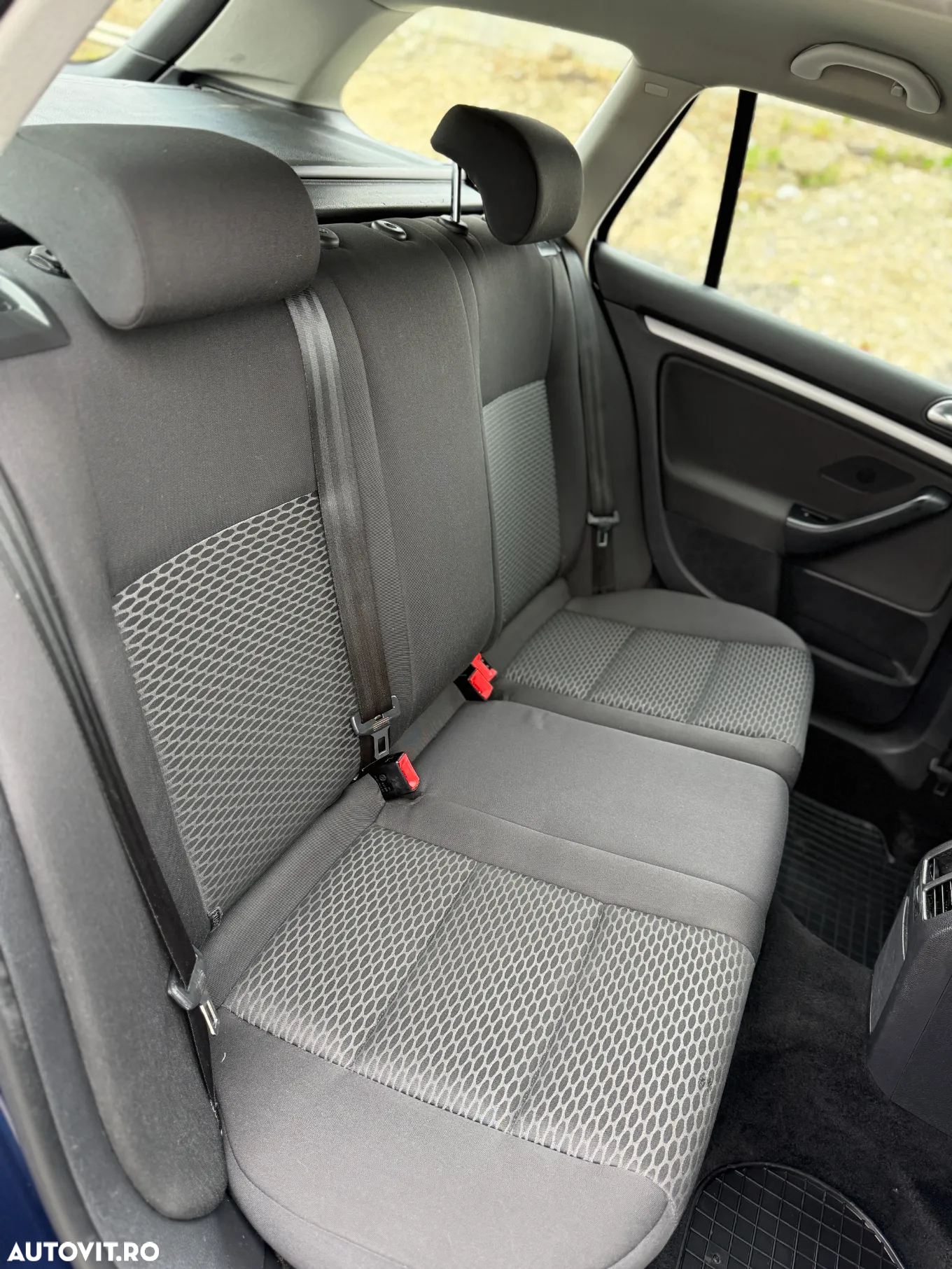 Volkswagen Golf 1.6 TDI BlueMotion Technology DPF Trendline DSG - 16