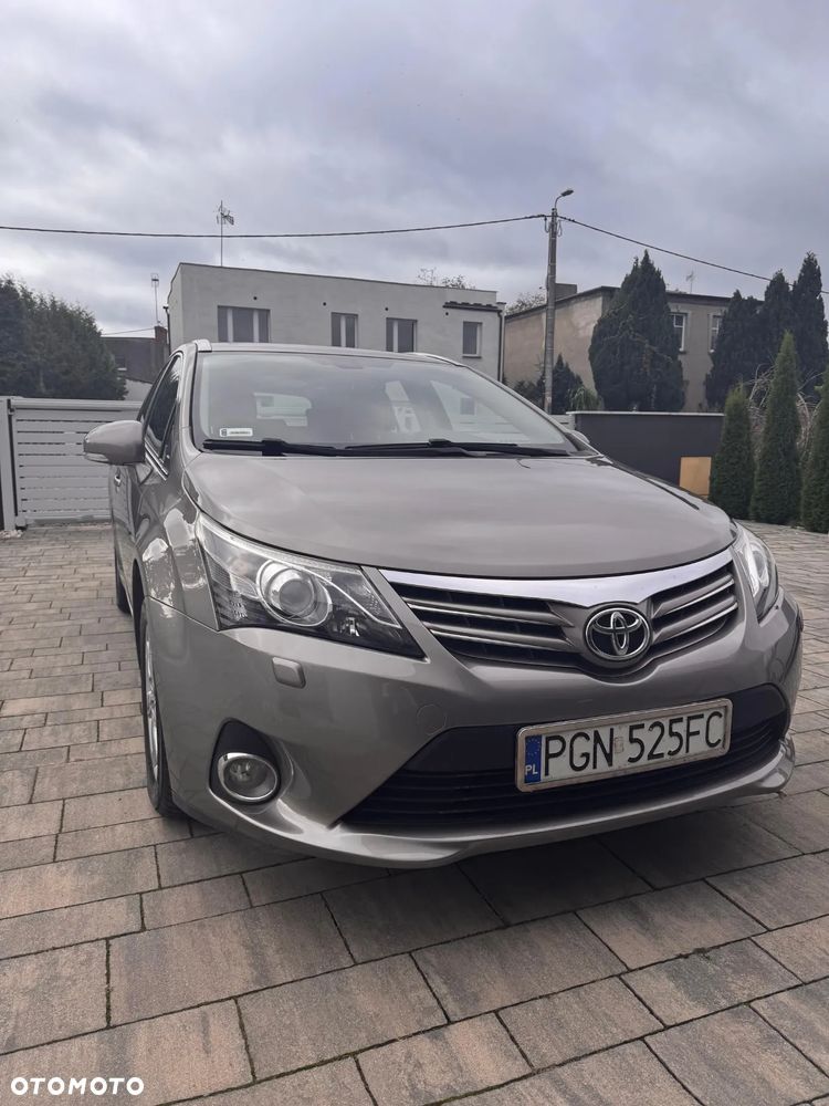 Toyota Avensis 1.8 Style MS - 1