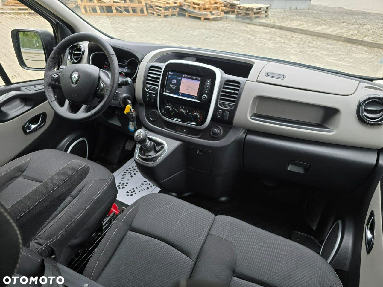 Renault Trafic - 23