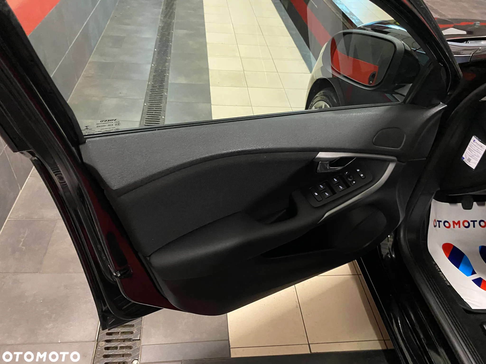 Volvo V40 D2 Summum - 17