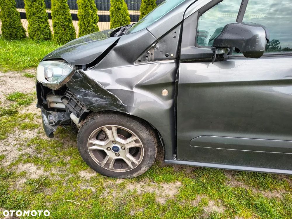 Ford Tourneo Courier - 10