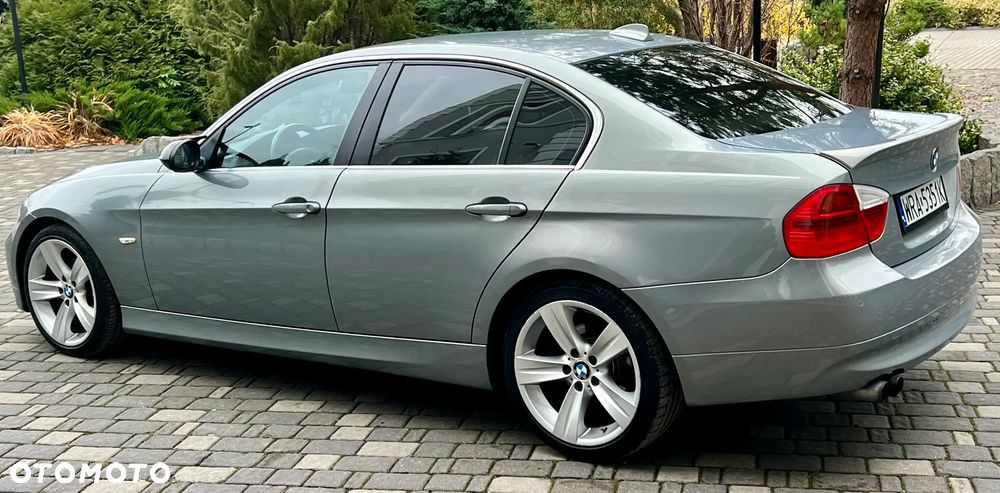 BMW Seria 3 325i - 5