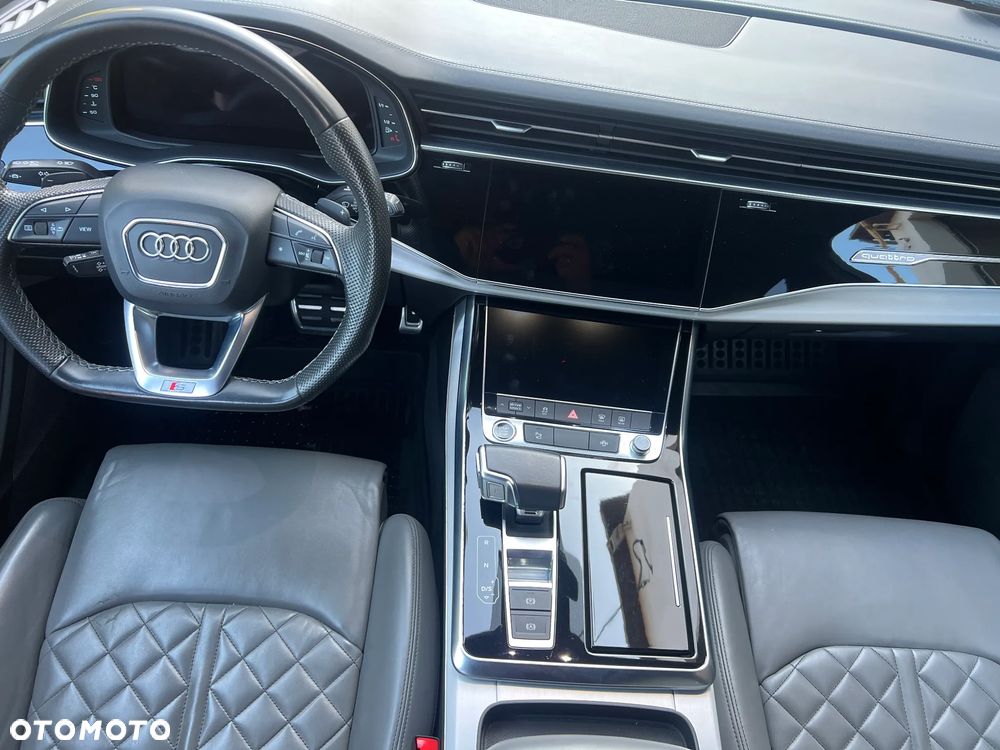 Audi Q7 - 9