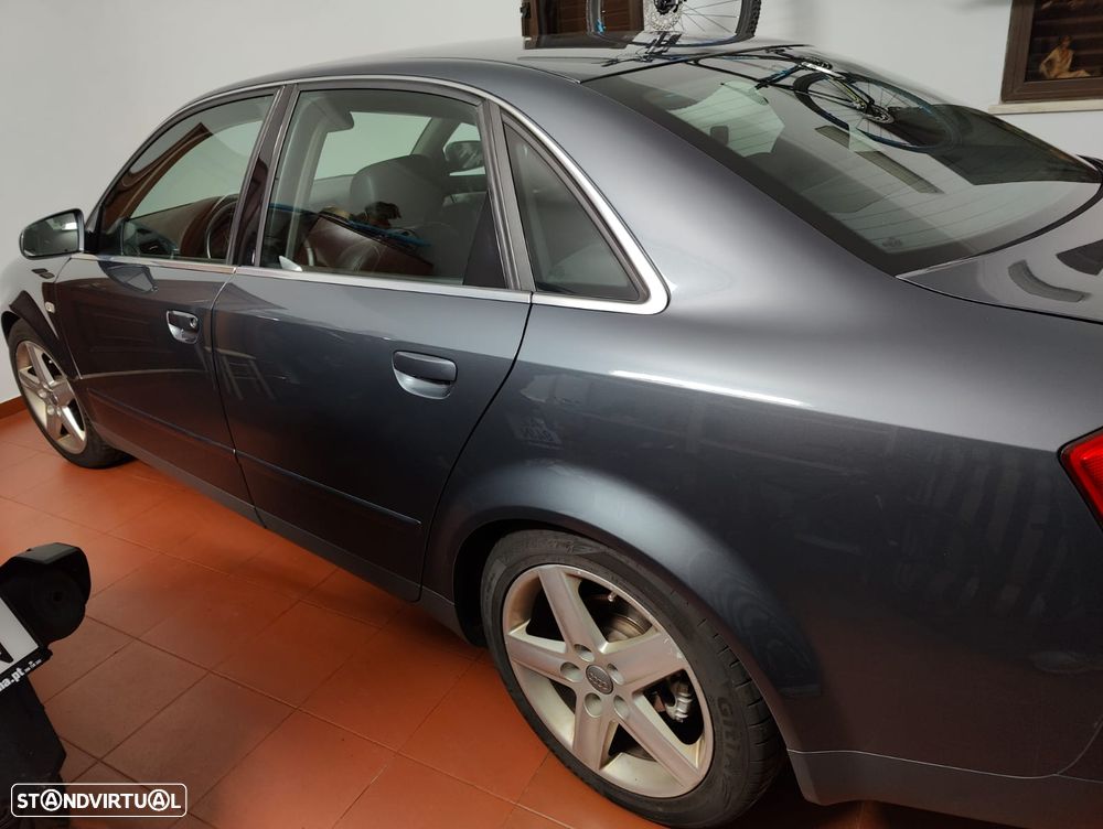 Audi A4 2.5 TDI quattro - 15