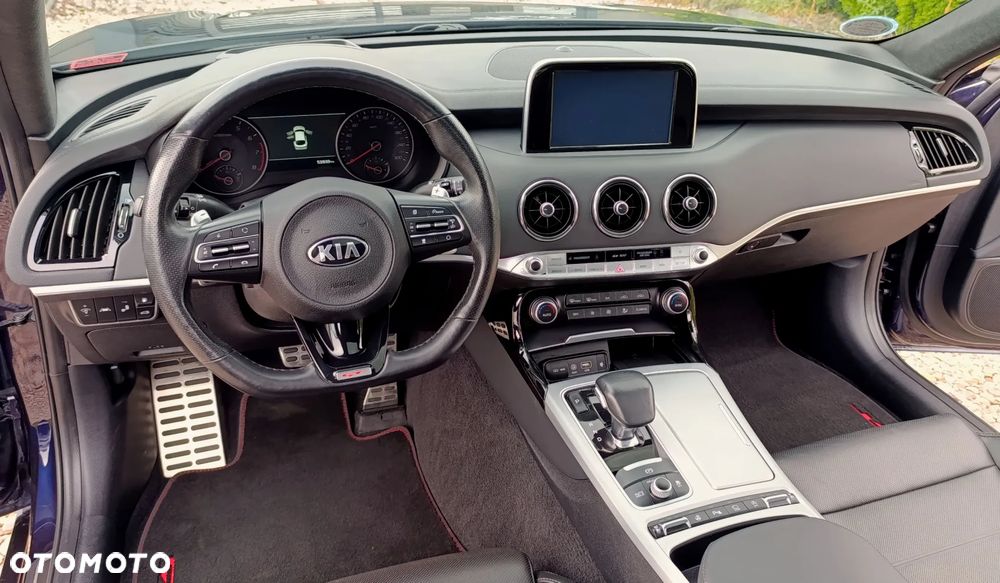 Kia Stinger 3.3 T-GDI AWD GT - 28
