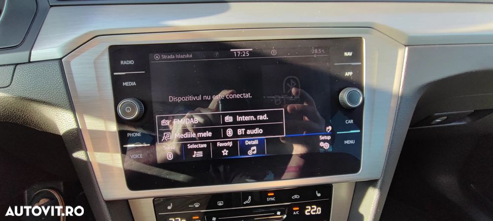 Volkswagen Passat 2.0 TDI SCR DSG Conceptline - 27
